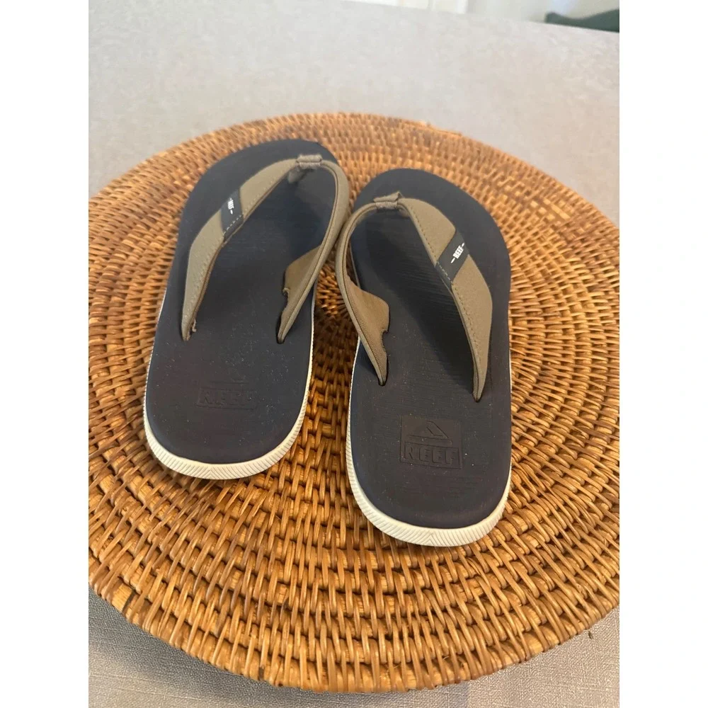 Reef‎ Kids Santa Ana Flip Flop Sandals Brown Tan Size 6 Big Kid CJ0344